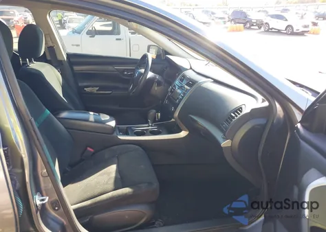 2015 Nissan Altima 2.5 S from USA, damaged, VIN 1N4AL3AP3FC433155